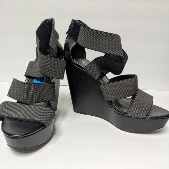 BCBGeneration Size 10 Black Strappy High Heel Open Toe Wedge Fabric Sandals Shoe - Picture 1 of 12